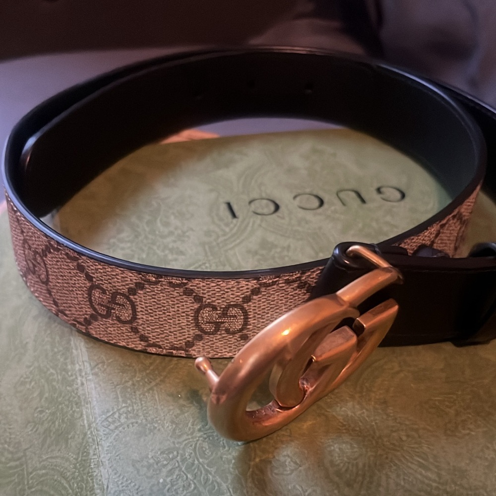 Women’s Gucci belt